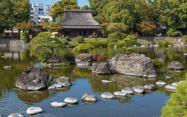 Fototapeta na wymiar 熊本 水前寺公園の美しい園内風景