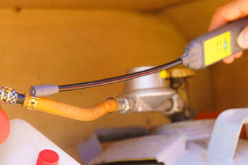 Using gas detector in camper vehicle