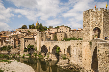 Naklejka premium The historic beauty of the stone architecture of Besalu
