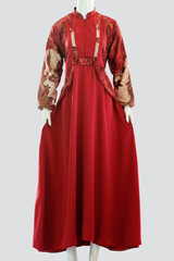 Long dress made from soft satin are widely worn by Malay women and Asian women in general because they convey the image of politeness of Eastern culture.
