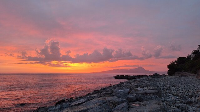 cr&eacute;puscule sur le golfe de maratea en italie