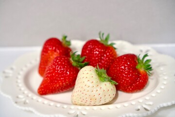 赤と白のいちご