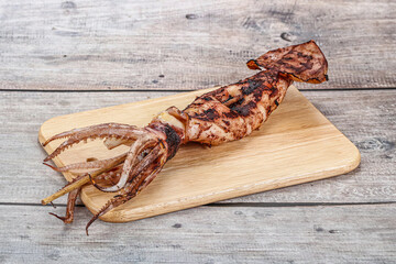 Dietary grilled squid in the plate