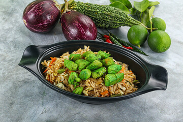 Stir fried rice with chicken