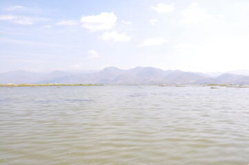 Obraz premium lake and sky