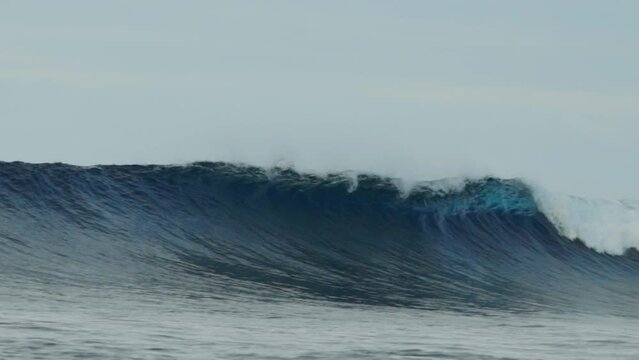 Waves barrel crashing averna Right Namotu Left Cloudbreak Swimming Pools Wilks Passage glassy surf surfer hallow face of the wave groundswell tourism Fiji Suva Nadi Malalo Island super slow follow