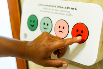 Expressing dissatisfaction at airport restroom cleanliness