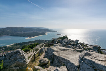 Desembocadura del río Miño desde el monte Santa Trega, en A Guarda (Galicia, España)