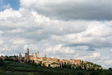 Fototapeta na wymiar The historic town of San Gimignano in the heart of Italian Tuscany in the province of Siena