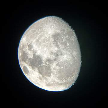 Der Mond