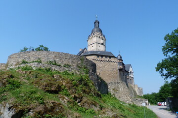 Burg Falkenstein in Sachsen-Anhalt mit Burgturm