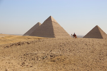 PIRAMIDES DE GUIZA