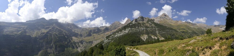 Panoramic view of the Pineta Valley. Monte Perdido, Pineta Circus, Bielsa. Ordesa and Monte Perdido National Park. Pyrenees. Huesca. Aragon. Spain