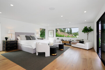 Fototapeta premium Interior shot of a bedroom of a luxury home