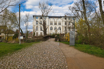 Schloss Lützschena am Fluss Weiße Elster, Leipzig Lützschena, Sachsen, Deutschland