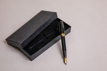 black fountain pen in elegant case - 767477770