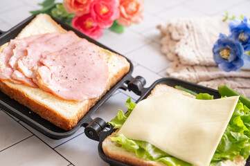 ホットサンド作り