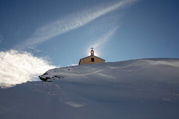 Fototapeta premium Saint Peter Chapel (Chapelle Saint-Pierre) on Mont-Cenis, a massif of the French Alps