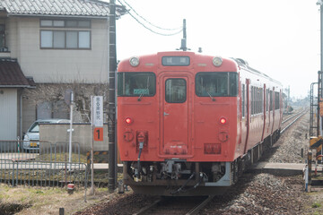 Fototapeta premium 昔ながらのディーゼル列車