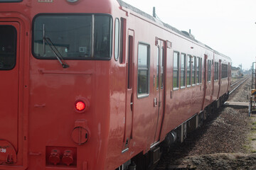 Obraz premium 昔ながらのディーゼル列車