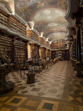 Praga, Biblioteca Klementinum, una delle più belle del mondo.