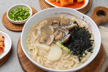 Korean food, seafood, agu, jjim, whole ribs, soup, kimchi, spam, dumplings, meat, clams, kalguksu, sea urchin eggs, side dishes, traditions