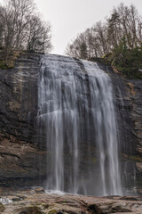 Fototapeta premium bursa mustafakemalpaşa suuctu waterfall nature in the winter season the leaves of the trees have fallen