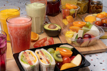 Fruit, salad, lunch box, juice, grapefruit, pineapple, lemon, mango, fashion fruit, sandwich, latte, green tea, vanilla, sweet potato, strawberry, handmade Cheongbae, ginger, omija, blueberry