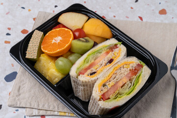 Fruit, salad, lunch box, juice, grapefruit, pineapple, lemon, mango, fashion fruit, sandwich, latte, green tea, vanilla, sweet potato, strawberry, handmade Cheongbae, ginger, omija, blueberry