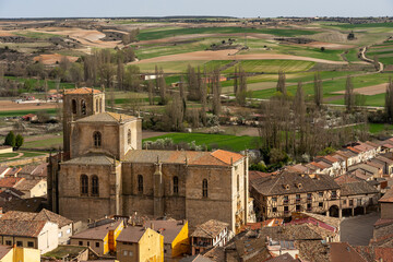 Aerial view of the medieval village of Peñaranda de Duero since Castle lookout at sunset, Burgos, Spain. - obrazy, fototapety, plakaty