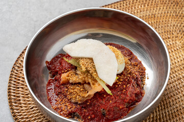 Korean food, Pyongyang, dumplings, cold buckwheat noodles, bibim, Kaesong, charcoal fire, grilled, spicy, pork, and king dumplings