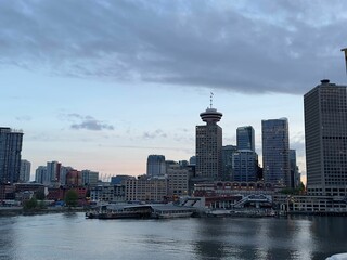 Fototapeta premium View of the vibrant city of Vancouver, Canada