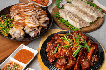 Korean food, pig's feet, pork, bossam, lettuce, perilla leaves, spicy, garlic, pepper, salted shrimp,
