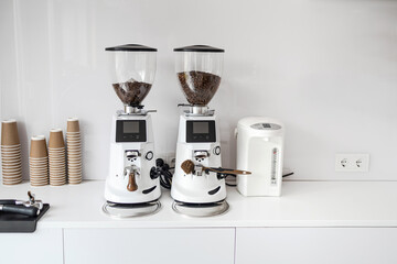Professional coffee grinder and accessories