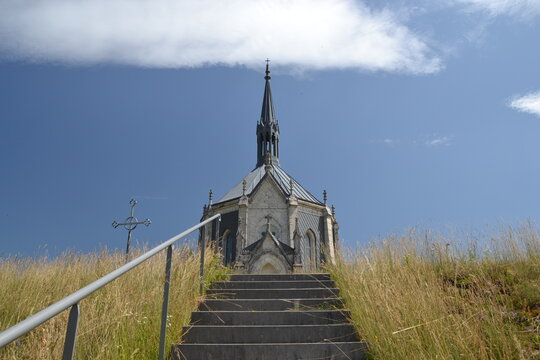 Chapelle des Anges, chapelle d&eacute;cagonale d'Ouhans dans le Doubs