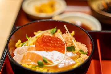 美味しいイクラと鮭丼
