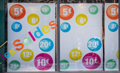 les Soldes - Sale signs in shop in Avignon city, France - obrazy, fototapety, plakaty