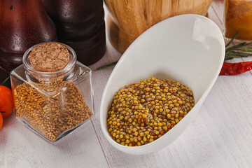 Spicy mustard sauce with seeds