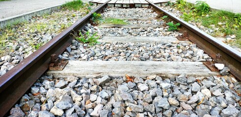 tory kolejowe, kamienie, droga,, pociąg