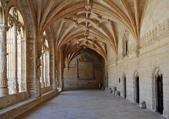 Fototapeta na wymiar Portugal, cloister of Jeronimos monastery in Lisbon