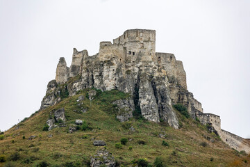 Fototapeta na wymiar Looking to Zipser Burg, Spišský hrad, Slovakia