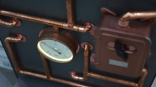 pressure sensor and pipe manometer