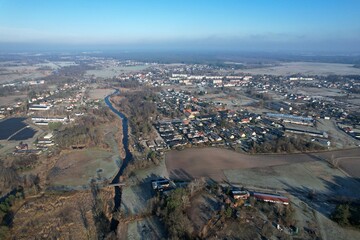 Eggesin im Süden, Fluss Randow mit Karl-Marx-Straße 2023