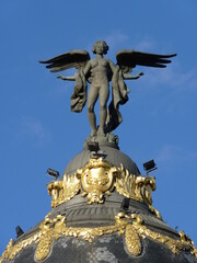 Madrid Monument Métropole Bâtiment Dôme Ange Sculpture