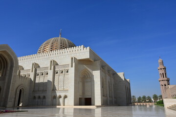 Sultan Qaboos Grand Mosque
The largest mosque in Oman, located in the capital city of Muscat.