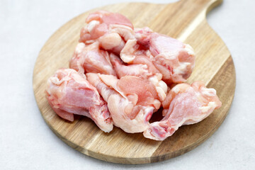 Fresh raw chicken wings (wingstick)