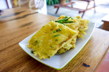 Mendoan, the most favorite indonesian fried tempeh