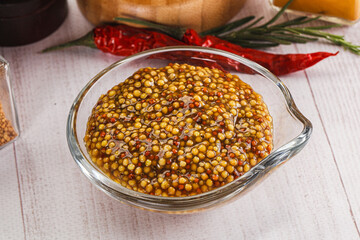 Spicy mustard sauce with seeds
