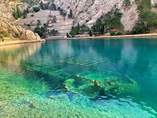 Uvala Zavratnica cove Croatia hrvatska turquoise sea clear water sunken ship clear sky sunny day hiking trail
