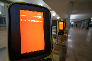 obliteration machine and registration of transport title with the information, "end of boarding". Lisboa-Portugal.03-03-2024